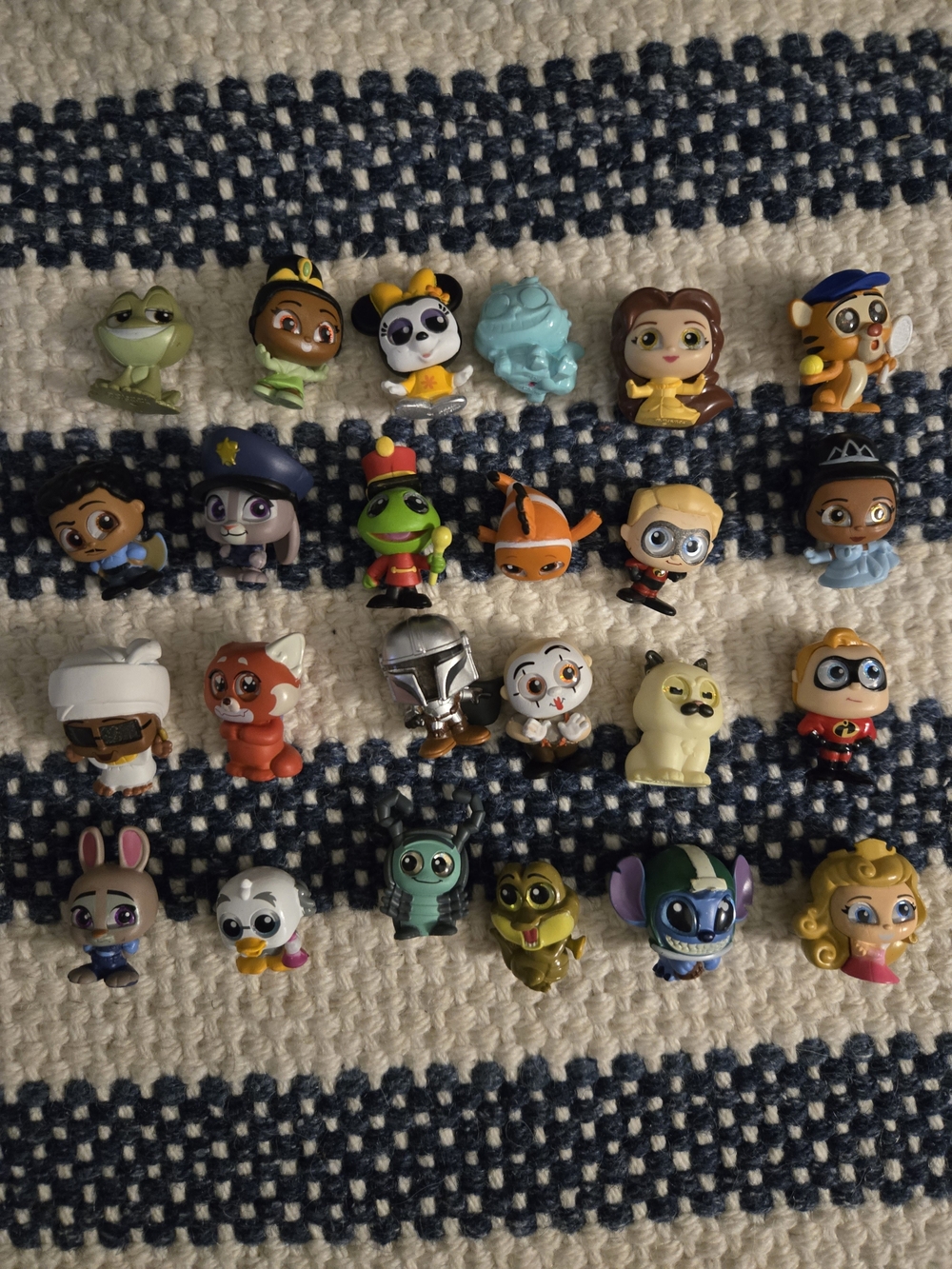 24 Assorted Disney Doorables